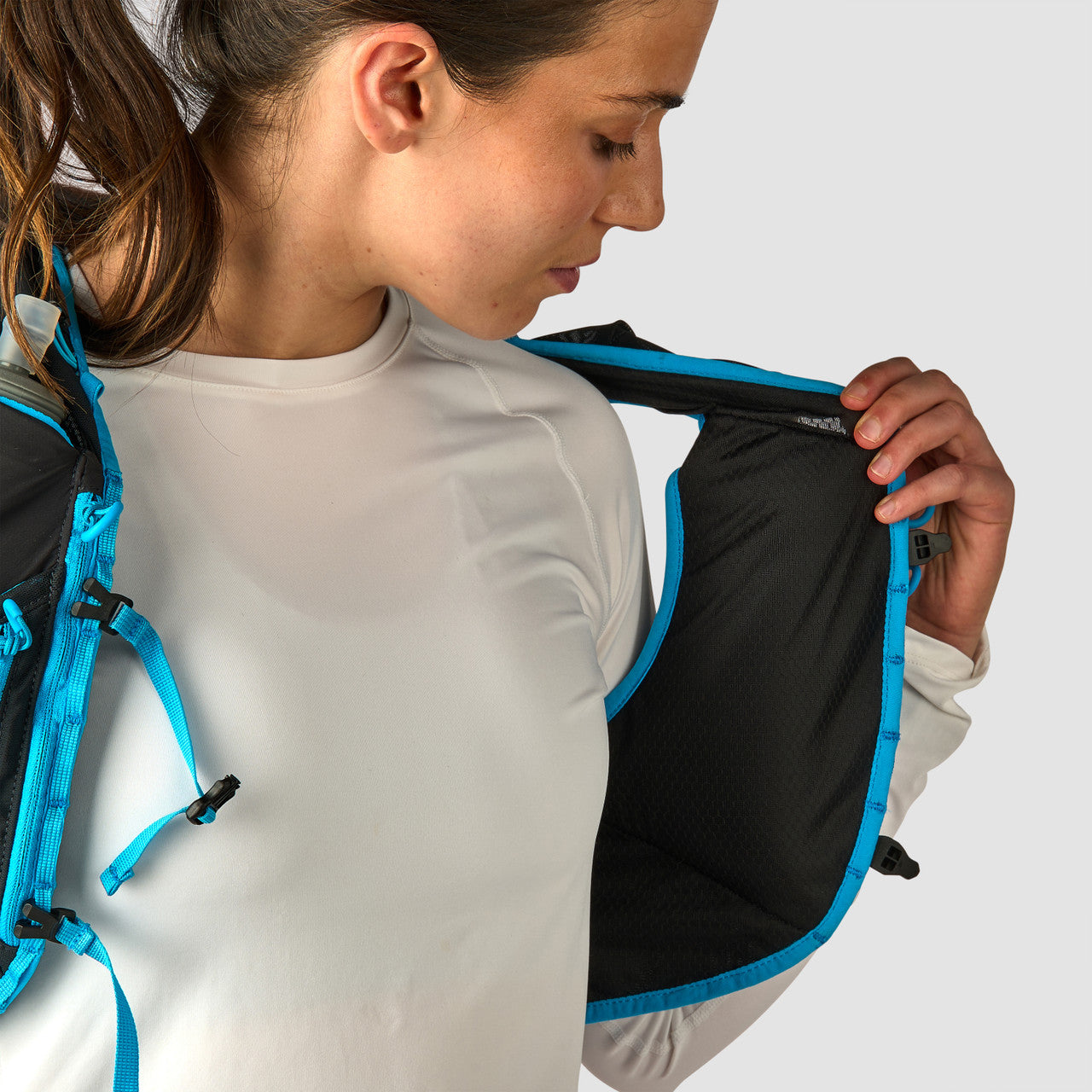 Adventure Vest 17L